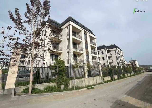 3 սենյականոց բնակարան նորակառույց շենքում Բագրևանդի 49-րդ փողոցում, 70 քմ, 2/4 հարկ