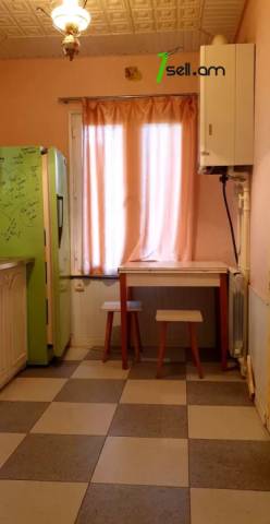 Մեկ հարկանի քարե տուն, Այգեձորի 1-ին նրբանցք Արաբկիրում, 130 ք.մ., կապիտալ վերանորոգված