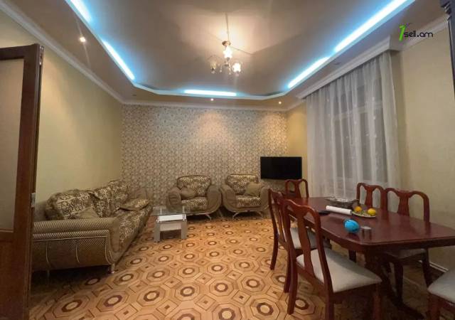 3 սենյականոց բնակարան Խանջյան փողոցում, 80 ք.մ., 2 սանհանգույց, բարձր առաստաղներ, 3/7 հարկ