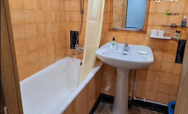 3 սենյականոց բնակարան Ամիրյան փողոցում, 86 ք.մ., մի քանի պատշգամբ, 12/16 հարկ, կապիտալ վերանորոգված