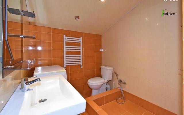 4 սենյականոց բնակարան նորակառույց շենքում Ծարավ Աղբյուրի փողոցում, 105 քմ, 2 սանհանգույց