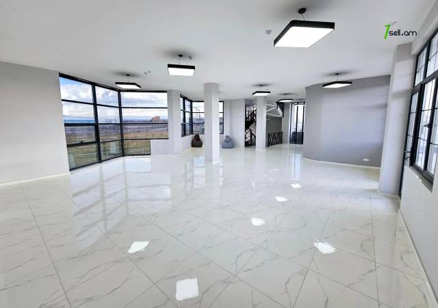 Բազմաֆունկցիոնալ գույք, Եղվարդի խճուղի Զովունիում, 2150 ք.մ.