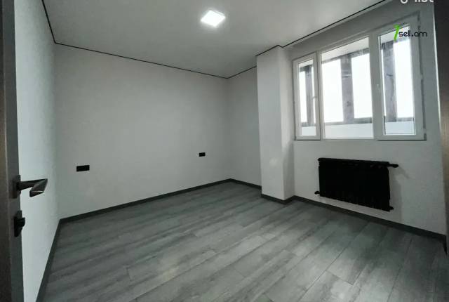 3 սենյականոց բնակարան, Նորաշեն թաղամաս, 80 քմ, 12/16 հարկ, 2 սանհանգույց, մի քանի պատշգամբ