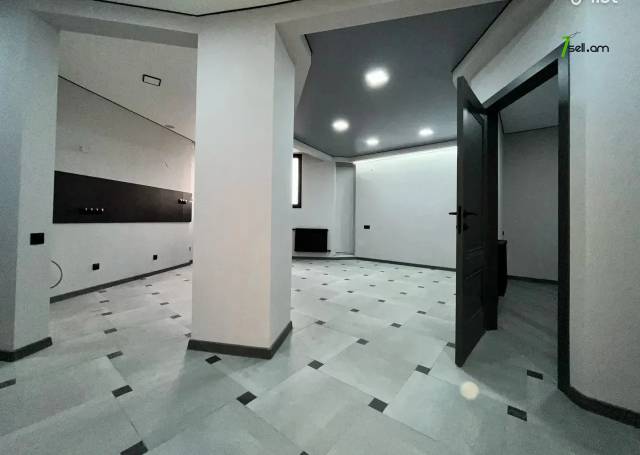 3 սենյականոց բնակարան, Նորաշեն թաղամաս, 80 քմ, 12/16 հարկ, 2 սանհանգույց, մի քանի պատշգամբ