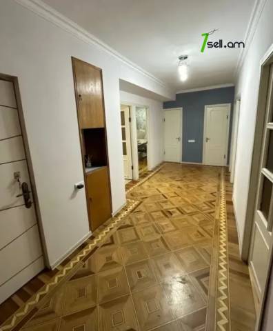 4 սենյականոց բնակարան Ադոնցի փողոցում, 90 քմ, 6/9 հարկ, կապիտալ վերանորոգված