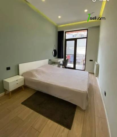 2 սենյականոց բնակարան նորակառույց շենքում Երզնկյան փողոցում, 61 ք.մ., 2/5 հարկ, բարձր առաստաղներ