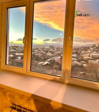 3 սենյականոց բնակարան Զաքարիա Քանաքեռցու փողոցում, 73 քմ, մի քանի պատշգամբ