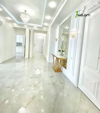 4 սենյականոց բնակարան նորակառույց շենքում Ռոստոմի փողոցում, 165 ք.մ., 3+ սանհանգույց