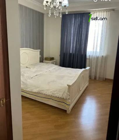 3 սենյականոց բնակարան Աղբյուր Սերոբի փողոցում, 86 ք.մ., 4/16 հարկ, կապիտալ վերանորոգված