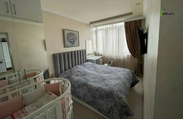 2 սենյականոց բնակարան Երվանդ Քոչարի փողոցում, 40 ք.մ., 5/9 հարկ, կապիտալ վերանորոգված