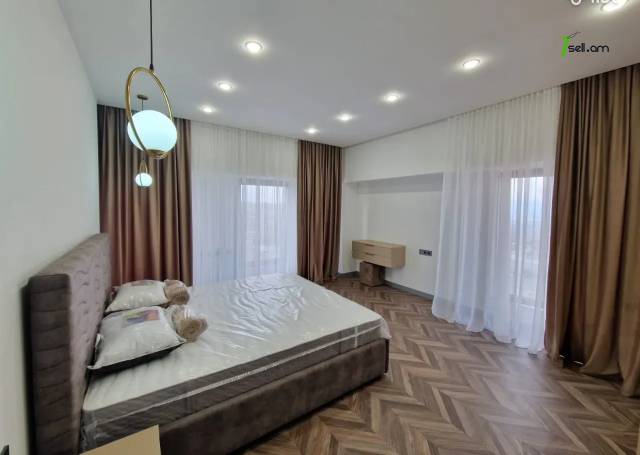 4 սենյականոց բնակարան նորակառույց շենքում, Ներսիսյան փողոցի փակուղի, 200 քմ, նախավերջին հարկ