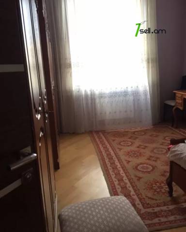 3 սենյականոց բնակարան նորակառույց շենքում Գյուլբենկյան փողոցում, 92 ք.մ., բարձր առաստաղներ