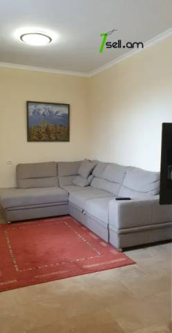 Երկու հարկանի քարե տուն Գաջեգործների փողոցում Էրեբունիում, 120 քմ, կապիտալ վերանորոգված