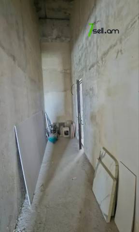 3 սենյականոց բնակարան նորակառույց շենքում Մուրացանի փողոցում, 80 քմ, 2 սանհանգույց, բարձր առաստաղներ