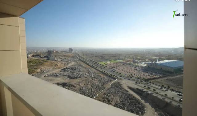 3 սենյականոց բնակարան նորակառույց շենքում Մոնթե Մելքոնյան փողոցում, 79 քմ, բարձր առաստաղներ