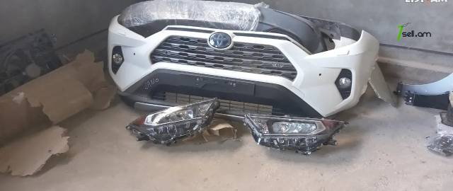 Toyota RAV4 ռասկուլաչիտ