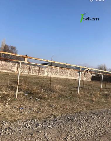 Հողատարածք հասարակական շինությունների համար Նաիրի Զարյան փողոցում Արաբկիրում, 502 ք.մ.