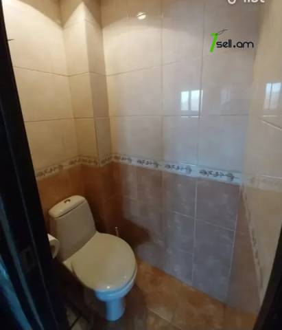 3 սենյականոց բնակարան Զաքարիա Քանաքեռցու փողոցում, 79 ք.մ., 3/9 հարկ, կապիտալ վերանորոգված