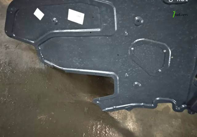 Bmw e60 կառոբկի զաշիտնիկ
