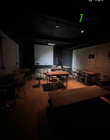 Բազմաֆունկցիոնալ գույք Աբովյան փողոցում կենտրոնում, 170 ք.մ.