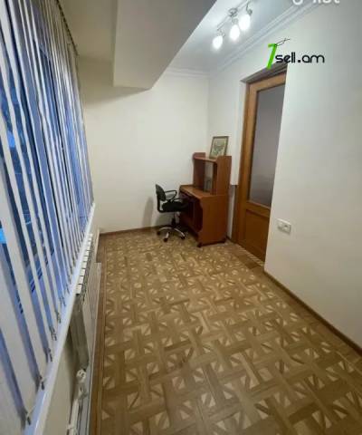 3 սենյականոց բնակարան Երվանդ Քոչարի փողոցում, 67 քմ, 2/14 հարկ, կոսմետիկ վերանորոգում