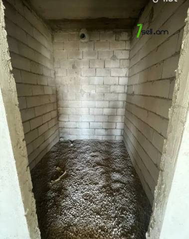 Ընդարձակ 2 սենյականոց բնակարան նորակառույց շենքում Սերո Խանզադյան փողոցում, 118 քմ, 7/10 հարկ