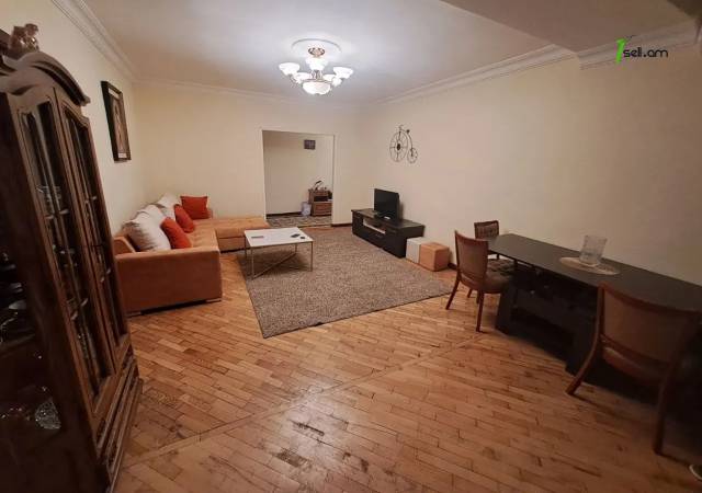 3 սենյականոց բնակարան Սայաթ-Նովայի պողոտայում, 70 ք.մ., 9/11 հարկ, կապիտալ վերանորոգված