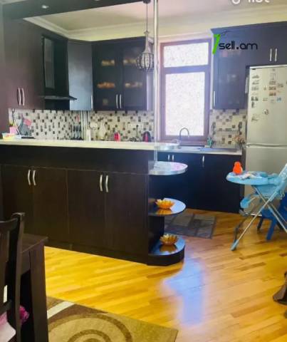 3 սենյականոց բնակարան նորակառույց շենքում Ծարավ աղբյուրի փողոցում, 96 ք.մ., բարձր առաստաղներ