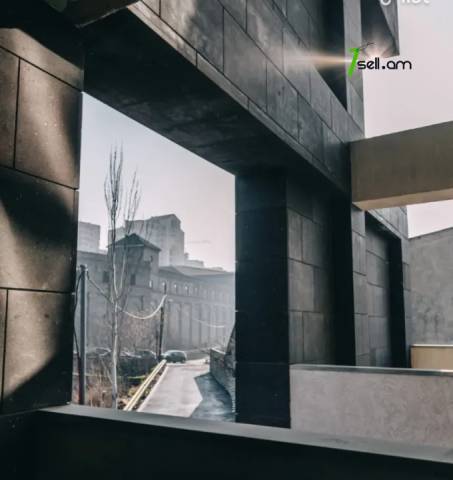 Բազմաֆունկցիոնալ գույք Ոսկերիչների փողոցում կենտրոնում, 150 քմ