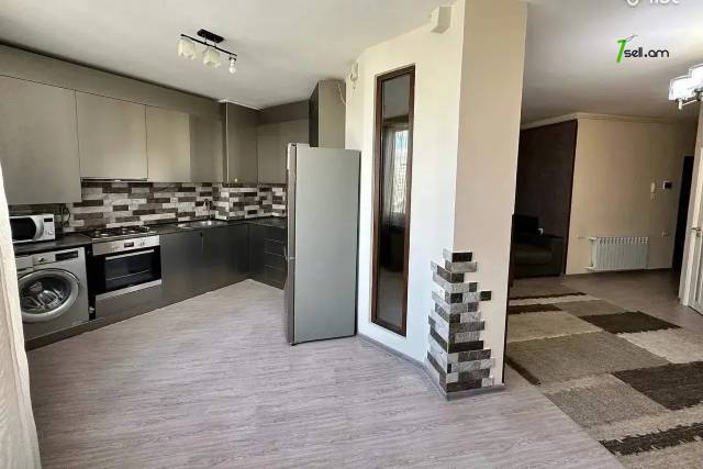 3 սենյականոց բնակարան նորակառույց շենքում, Նորաշեն թաղամաս, 70 ք.մ., կապիտալ վերանորոգված