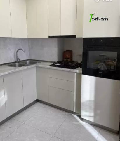 4 սենյականոց բնակարան Ռուբինյանց փողոցում, 83 ք.մ., 10/13 հարկ, դիզայներական ոճով վերանորոգված