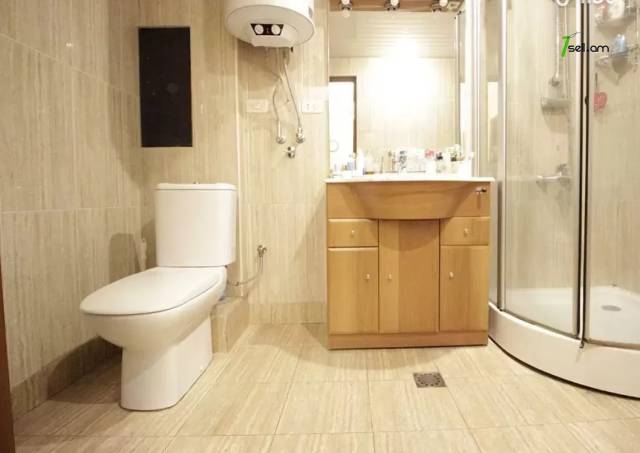 4 սենյականոց բնակարան Վարդանանց փողոցում, 113 ք.մ., 2 սանհանգույց, բարձր առաստաղներ, 2/5 հարկ