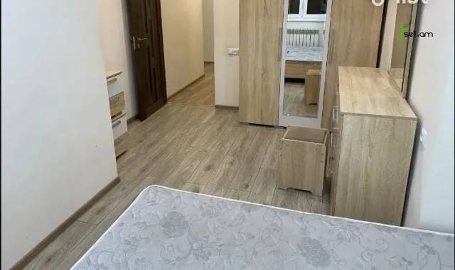 2 սենյականոց բնակարան Արամ Խաչատրյանի փողոցում, 47 ք.մ., նախավերջին հարկ, կապիտալ վերանորոգված