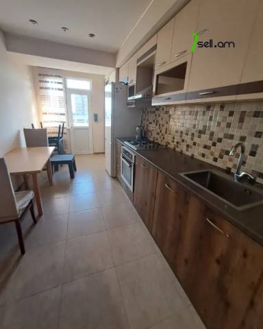 3 սենյականոց բնակարան Սարյանի փողոցում, 80 ք.մ., 5/16 հարկ, եվրովերանորոգված