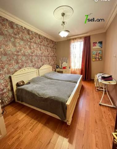 3 սենյականոց բնակարան նորակառույց շենքում Անտառային փողոցում, 116 ք.մ., բարձր առաստաղներ, 1/5 հարկ