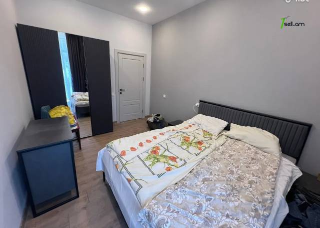 3 սենյականոց բնակարան Նալբանդյան փողոցում, 64 քմ, նախավերջին հարկ, բարձր առաստաղներ