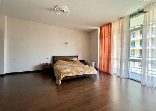 Ընդարձակ 4 սենյականոց բնակարան նորակառույց շենքում Արամի փողոցում, 255 ք.մ., 3+ սանհանգույց