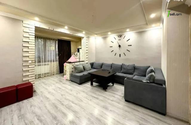 4 սենյականոց բնակարան, Դուրյան թաղամաս, 80 քմ, 1/9 հարկ, կապիտալ վերանորոգված