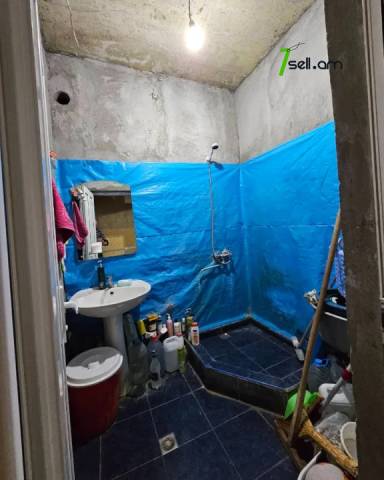 3 սենյականոց բնակարան Տիգրան Մեծի պողոտայում, 94 ք.մ., բարձր առաստաղներ, քարե շենք