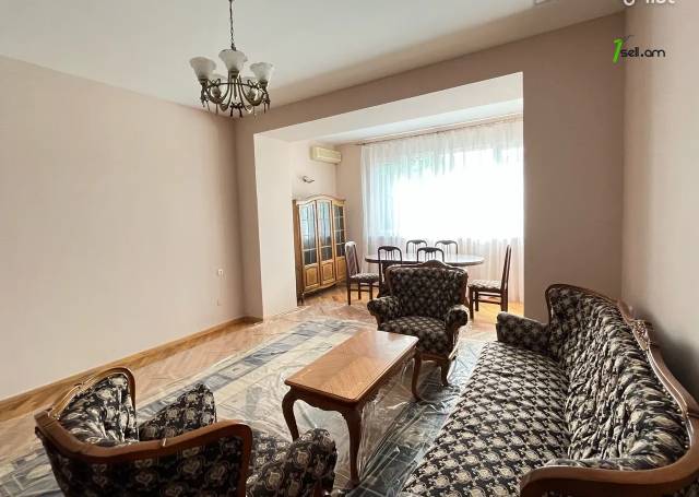 4 սենյականոց բնակարան Կոմիտասի պողոտայում, 110 քմ, նախավերջին հարկ, 2 սանհանգույց, բարձր առաստաղներ