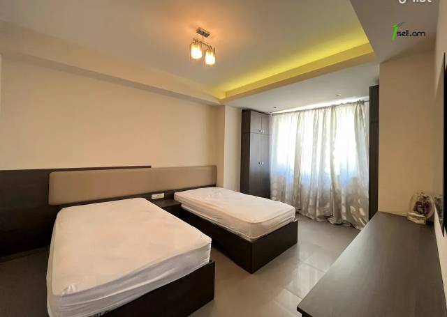 4 սենյականոց բնակարան նորակառույց շենքում Վերին Անտառային փողոցում, 176 ք.մ., 3+ սանհանգույց