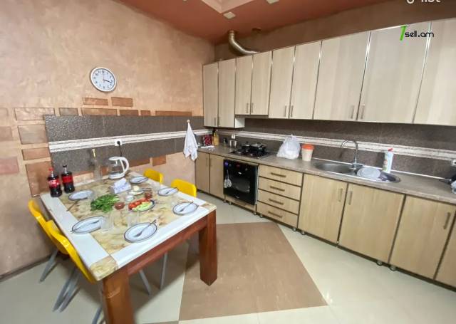 Չորս հարկանի քարե տուն Տիչինայի փողոցում Մալաթիա Սեբաստիայում, 660 քմ, 3+ սանհանգույց