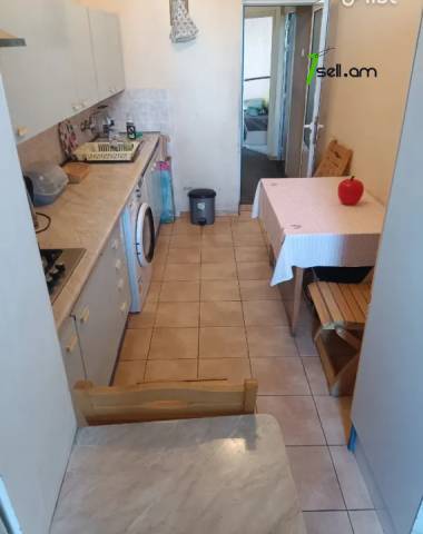 2 սենյականոց բնակարան Նելսոն Ստեփանյան փողոցում, 60 քմ, 4/9 հարկ, կապիտալ վերանորոգված