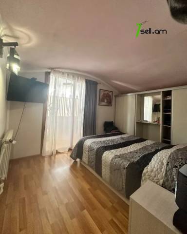 Մեկ հարկանի քարե տուն, Antarayin Street կենտրոնում, 80 քմ, 2 սանհանգույց, կոսմետիկ վերանորոգում