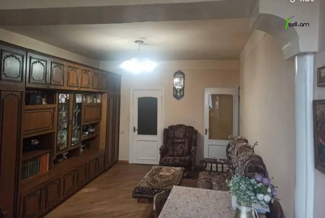 2 սենյականոց բնակարան Արտեմ Միկոյան փողոցում, 66 քմ, 3/5 հարկ, քարե շենք