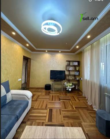 4 սենյականոց բնակարան Վիլնյուսի փողոցում, 76 ք.մ., 3/9 հարկ, մի քանի պատշգամբ, եվրովերանորոգված