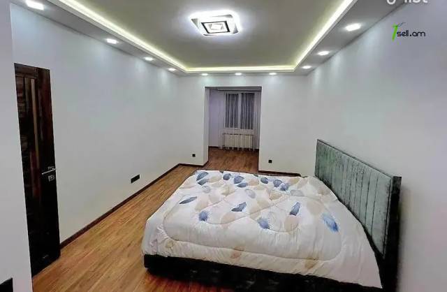 3 սենյականոց բնակարան Արամ Խաչատրյանի փողոցում, 80 քմ, 2/5 հարկ, դիզայներական ոճով վերանորոգված