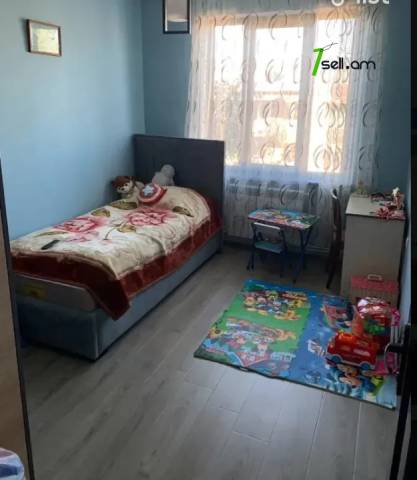 4 սենյականոց բնակարան Մոլդովական փողոցում, 79 ք.մ., 3/9 հարկ, կապիտալ վերանորոգված