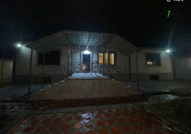 Մեկ հարկանի քարե տուն Առինջի 6-րդ փողոցում Առինջում, 300 ք.մ., 2 սանհանգույց