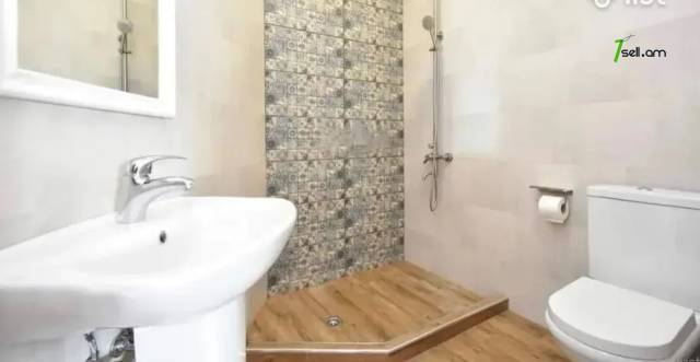 3 սենյականոց բնակարան նորակառույց շենքում Տերյան փողոցում, 125 ք.մ., 2 սանհանգույց, բարձր առաստաղներ